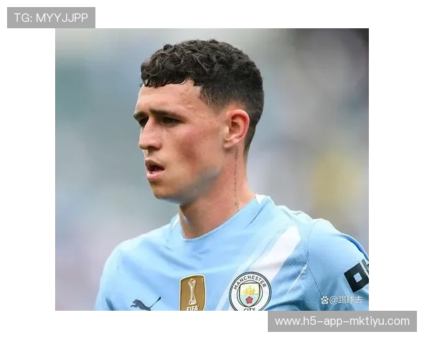 曼城发动快速推进，福登搓射偏出